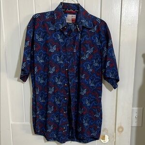 George strait wrangler cowboy cut paisley red and blue button down shirt. Medium